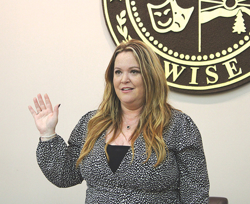 Jennifer Sturgill Mullins is sworn in as chair of the EDA.  KENNETH CROWSON PHOTO