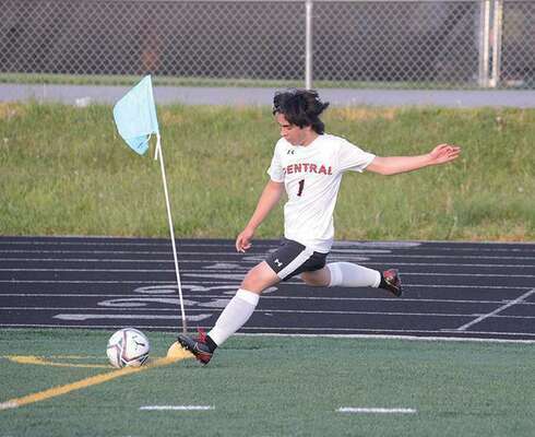 Ricardo Onate’s corner kick sets up the first goal of the game as Central took down the Wolfpack. PHOTO BY KELLEY PEARSON